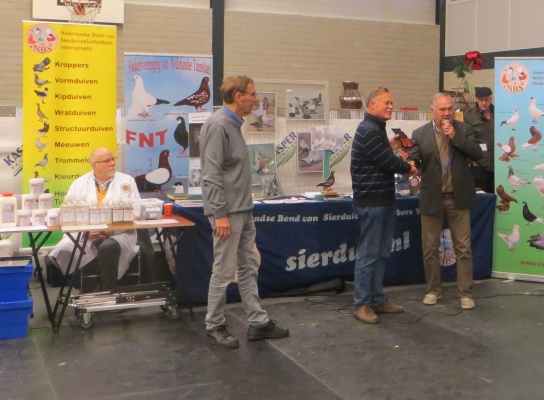 Ane had de fraaiste doffer oud met een antwerpse smierel Ane had de fraaiste doffer oud met een antwerpse smierel