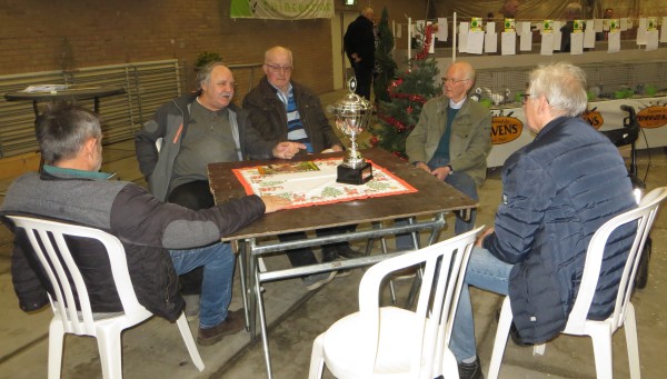 gerard verteld, maar Joop heeft de beker gerard verteld Joop heeft de beker